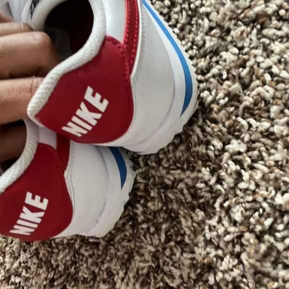 dope boys,love the shoe! it’s a cute pick up for the spring summer time🧚🏽♀️! - Picture 2 of 3